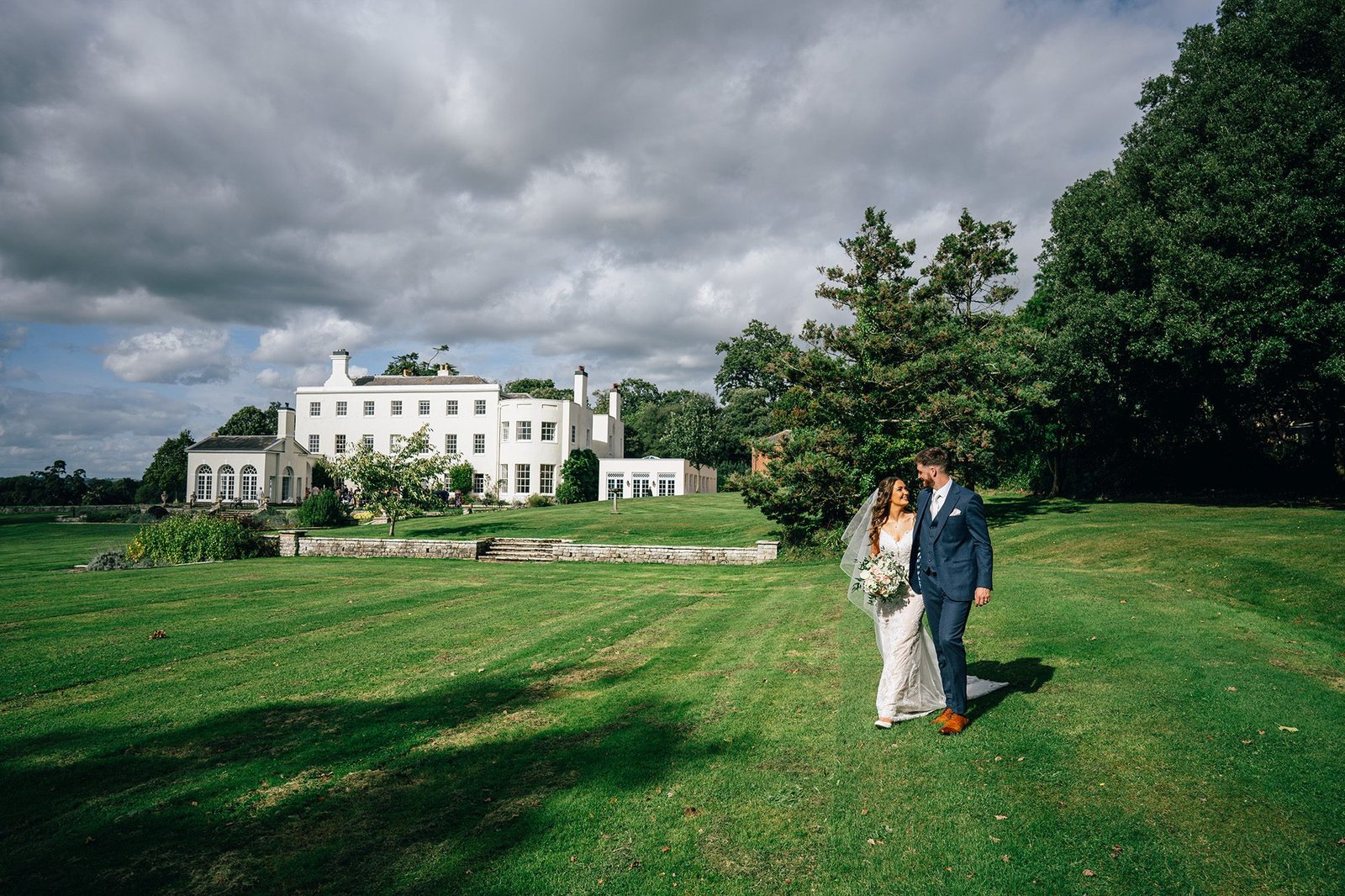Younger photography wedding at Rockbeare ,manor